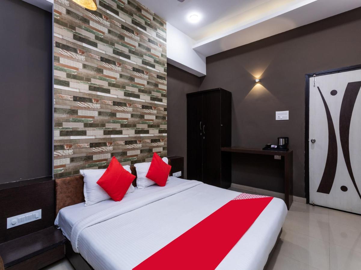 Oyo 72937 Hotel Tyagraj Агра Екстер'єр фото